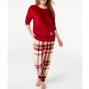 PLUSH LONG SLEEVE TOP AND PANTS PAJAMA SET